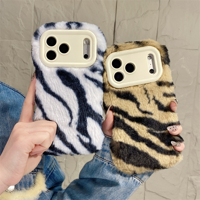 Apple Iphone 15 Pro Max - Luxuriöse Zebra-Muster Flauschige Plüsch-Handyhülle für iPhone